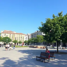 Praça Eliana Aranha: estrutura e opções de lazer