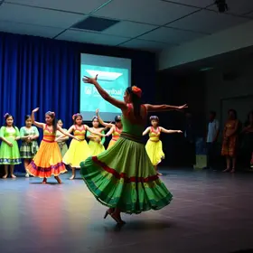 Escola de Teatro e Dança da UFPA apresenta, em Ananindeua, o espetáculo Pedrinhas de Aruanda